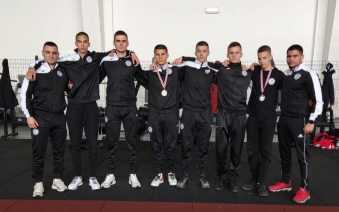 BOKSAČKI KLUB ARES Niko Dražina srebrni, Ivan Nekić brončani na PH